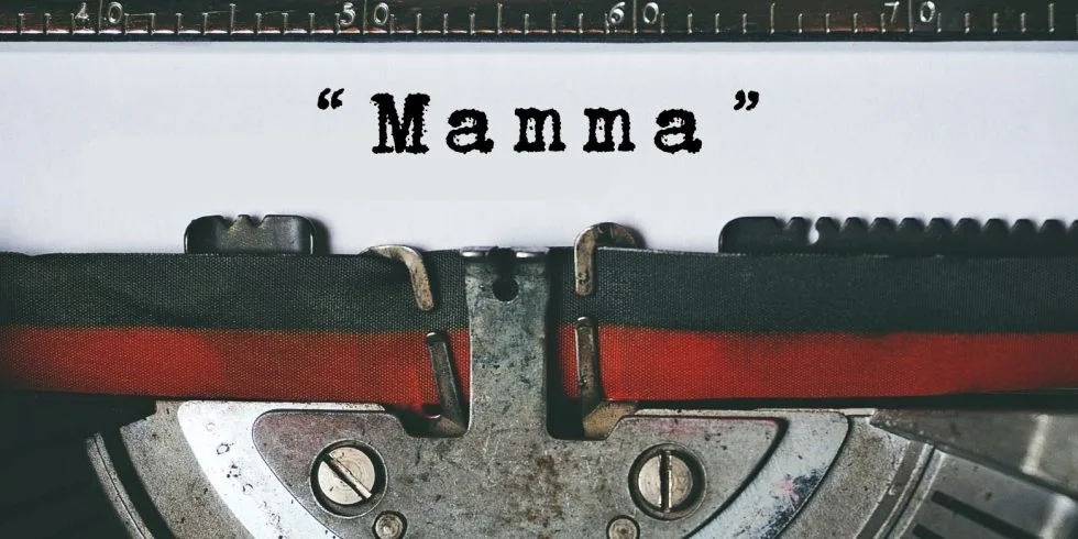 Copertina dell’editoriale «Mamma»